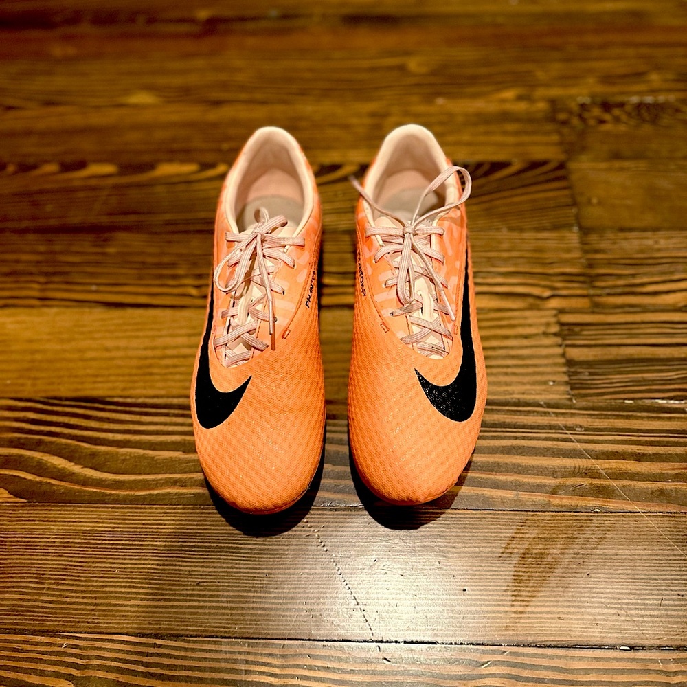 Nike Phantom GX Academy Multi-ground Cleats for grass/artificial grass